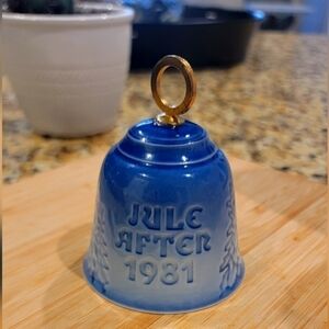 1981 Christmas Bell, Bing & Grondahl